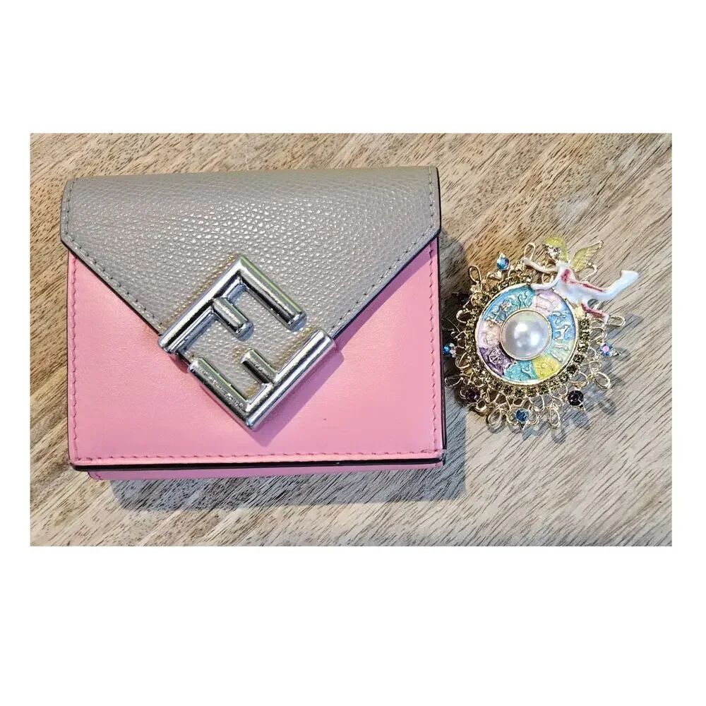 FENDI FF Diamond Bifold Wallet 8M0480-ALWA-238-8210 7211